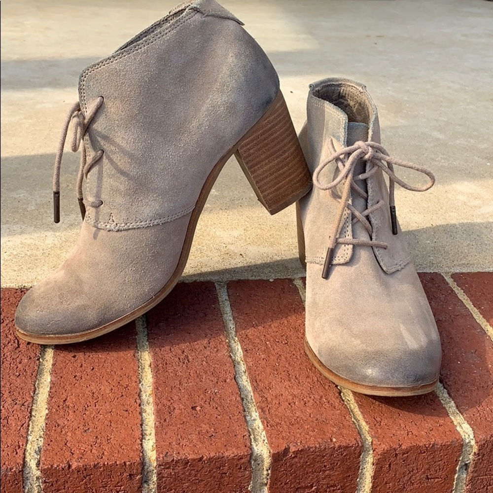 Tom’s Lunata suede lace-up bootie